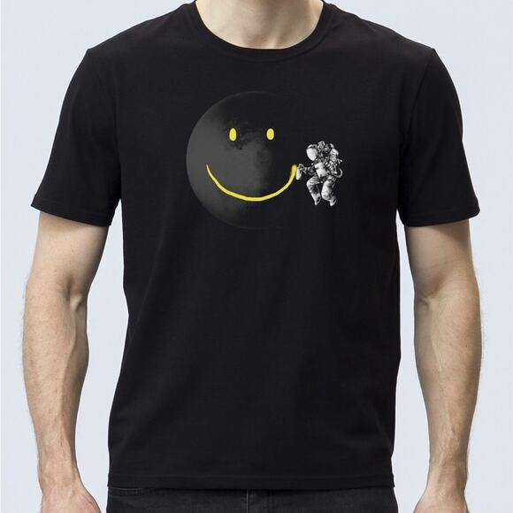 Black Graphic Short Sleeve T-Shirt with Smiley Face & Astronaut New without Tags - Picture 1 of 5